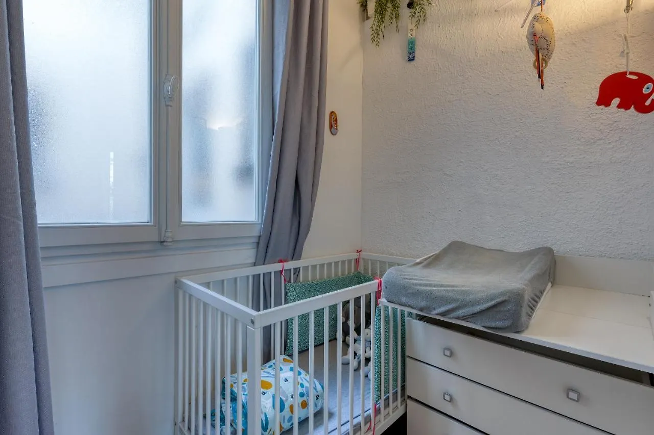 Bed and Breakfast Dans Les Arbres A Montmartre à Paris
