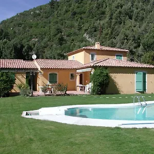 https://villa-mistral.fr-provencehotel.com